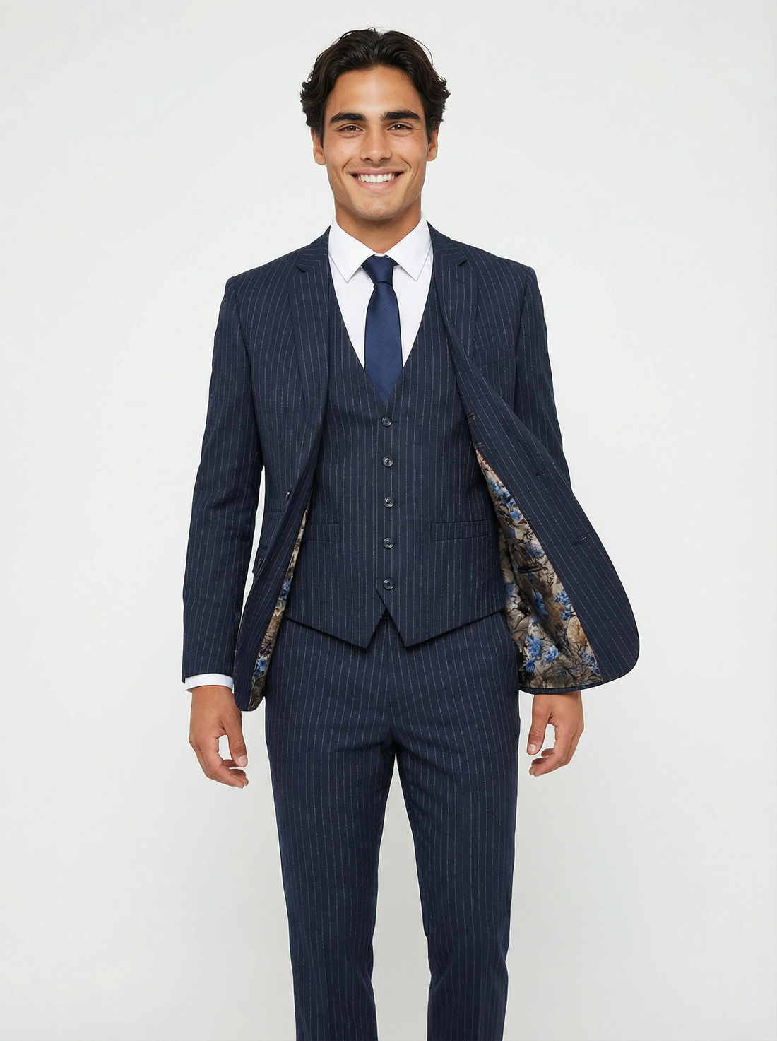 Accessoires voor je trouwpak — stropdas, pochet en manchetknopen