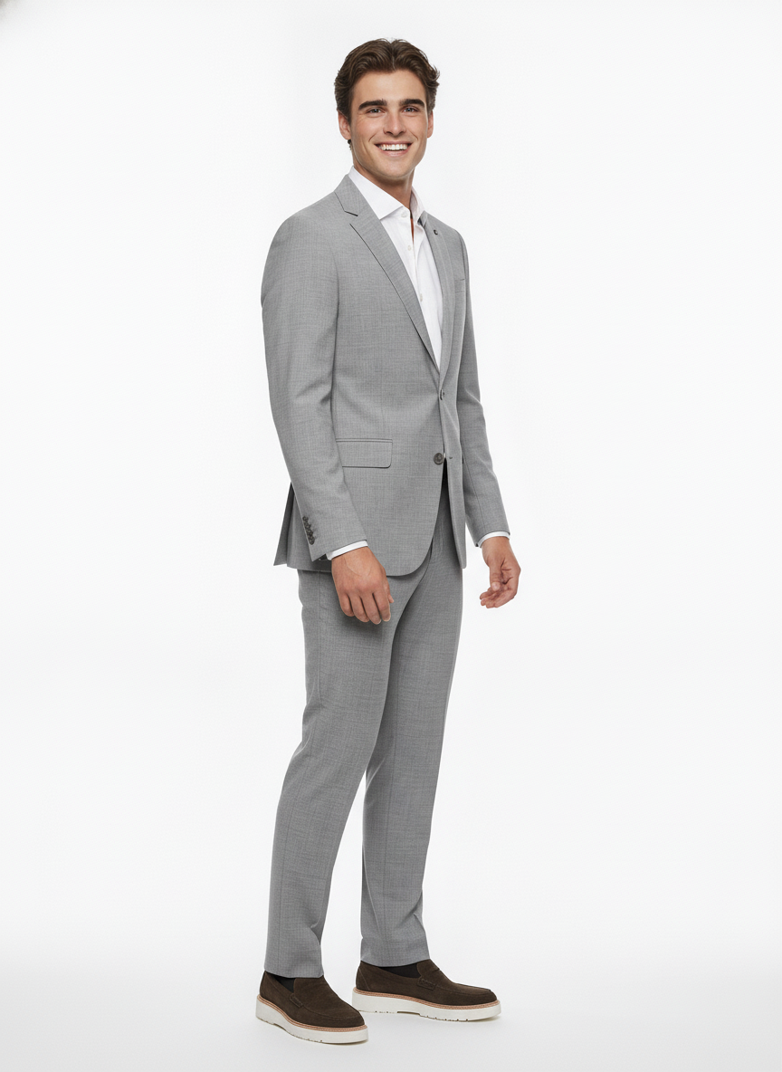 2-delig Pak Light Grey Sharkskin - Mister Steven, model driekwart aanzicht De Heerenkamer Utrecht
