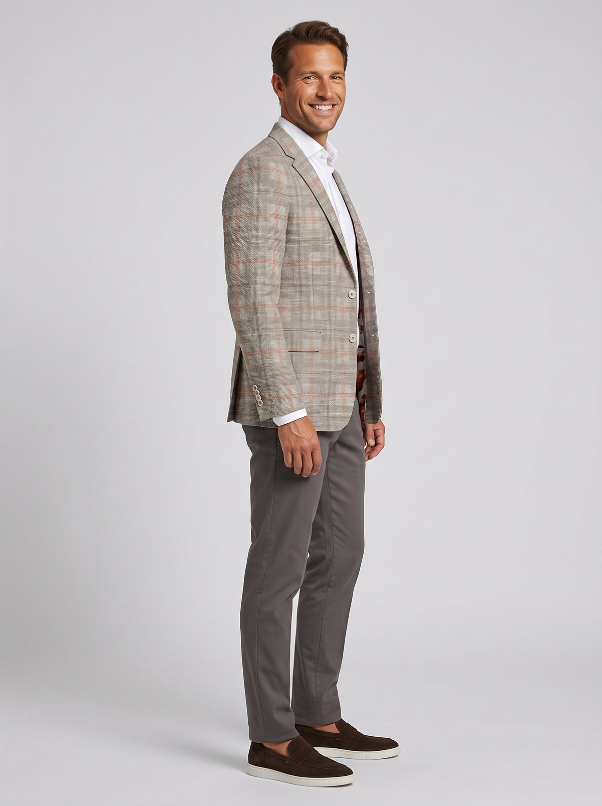 Colbert Geruit Light Grey Rust - Mister Steven, model zijaanzicht De Heerenkamer Utrecht
