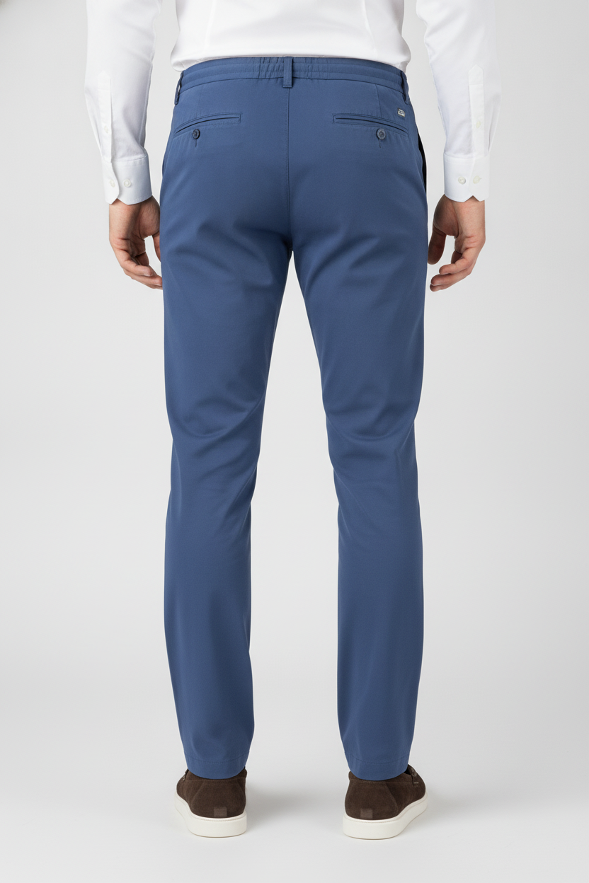Chino Broek Royal Blue Jersey "Carson" - Flexx, model achteraanzicht De Heerenkamer Utrecht