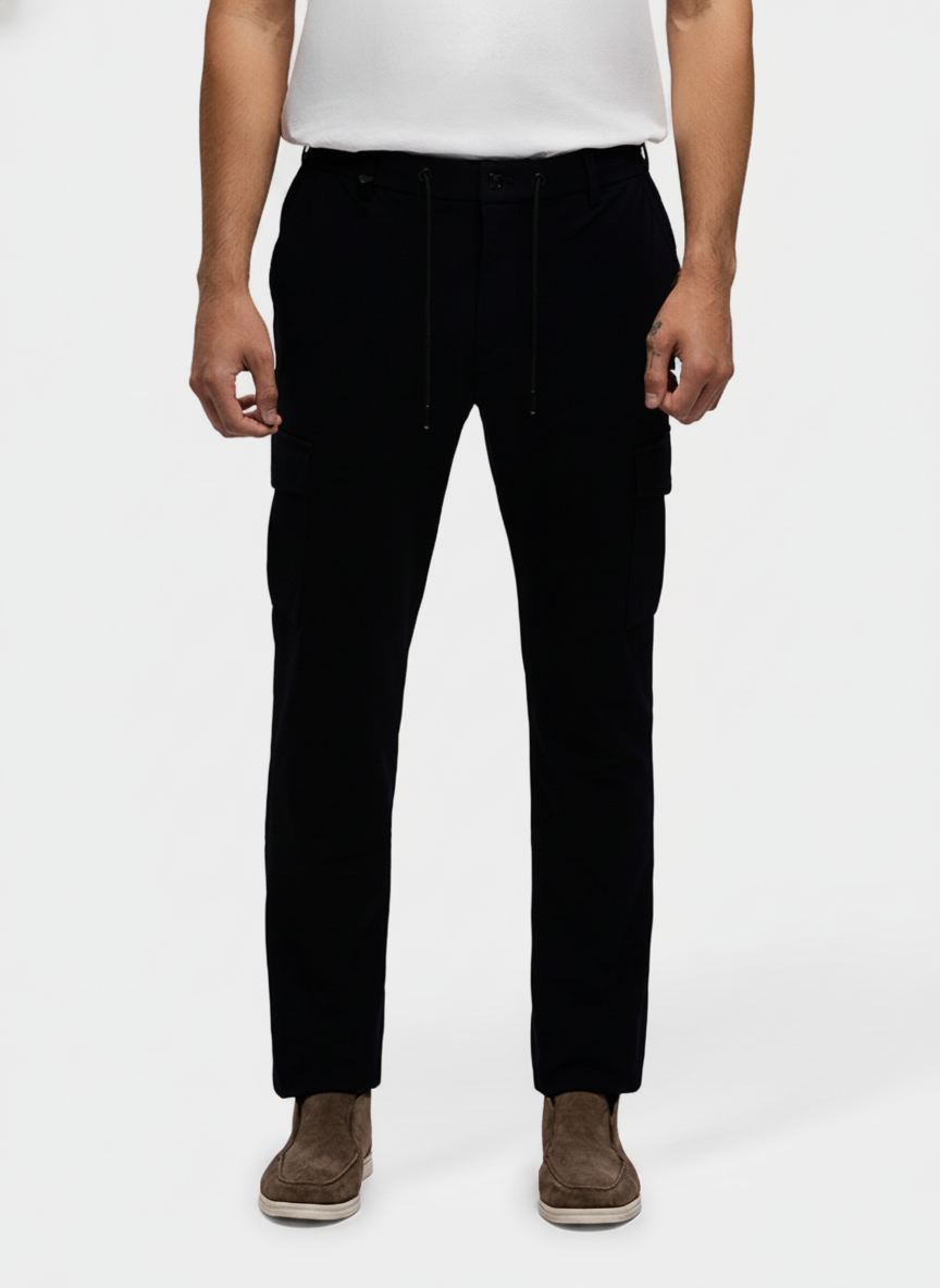 Cargo Broek Navy "Borge" - Flexx, model vooraanzicht De Heerenkamer Utrecht