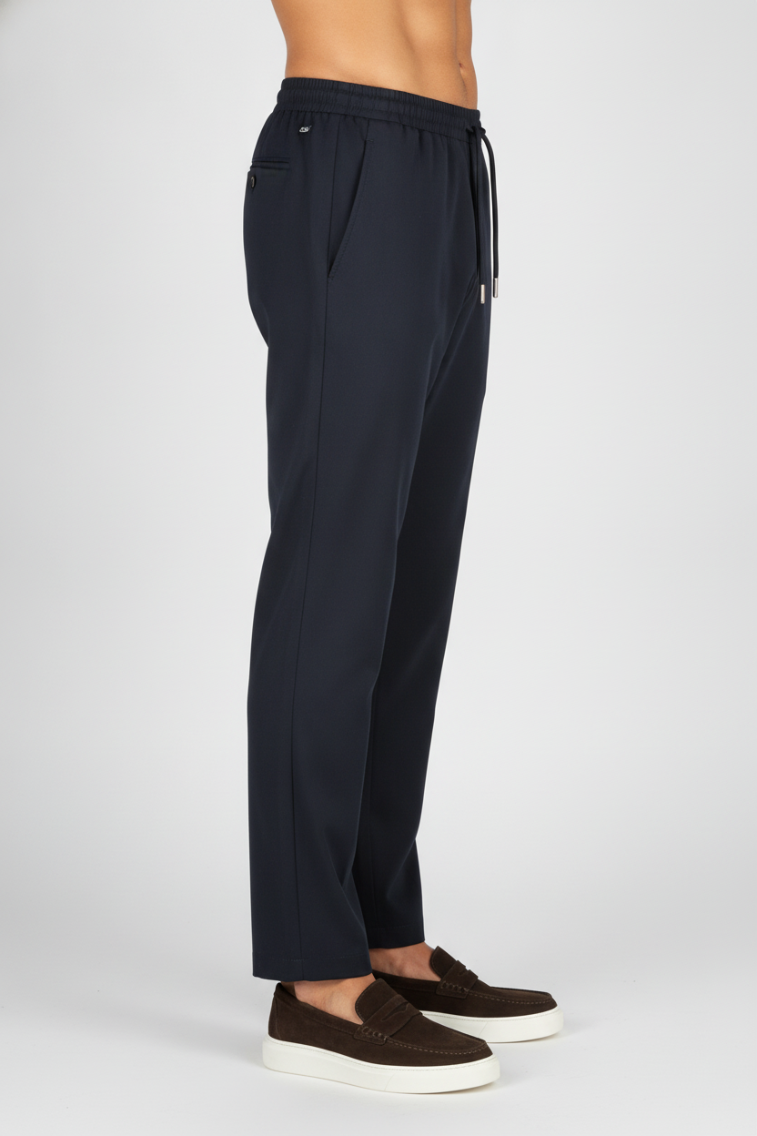 Chino Broek Mid Navy "Oliver" - Flexx, model zijaanzicht De Heerenkamer Utrecht