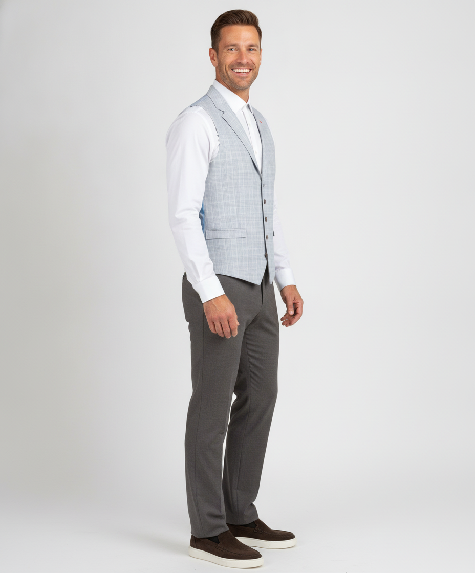 Gilet Geruit Blue Cream "Turin" - Mister Steven, model zijaanzicht De Heerenkamer Utrecht