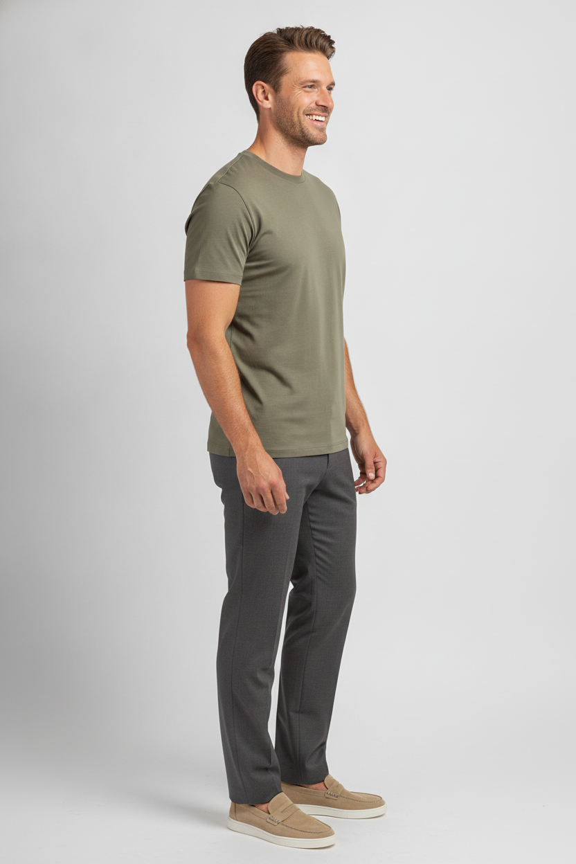 T-shirt Khaki "Kare" - Flexx, model zijaanzicht De Heerenkamer Utrecht