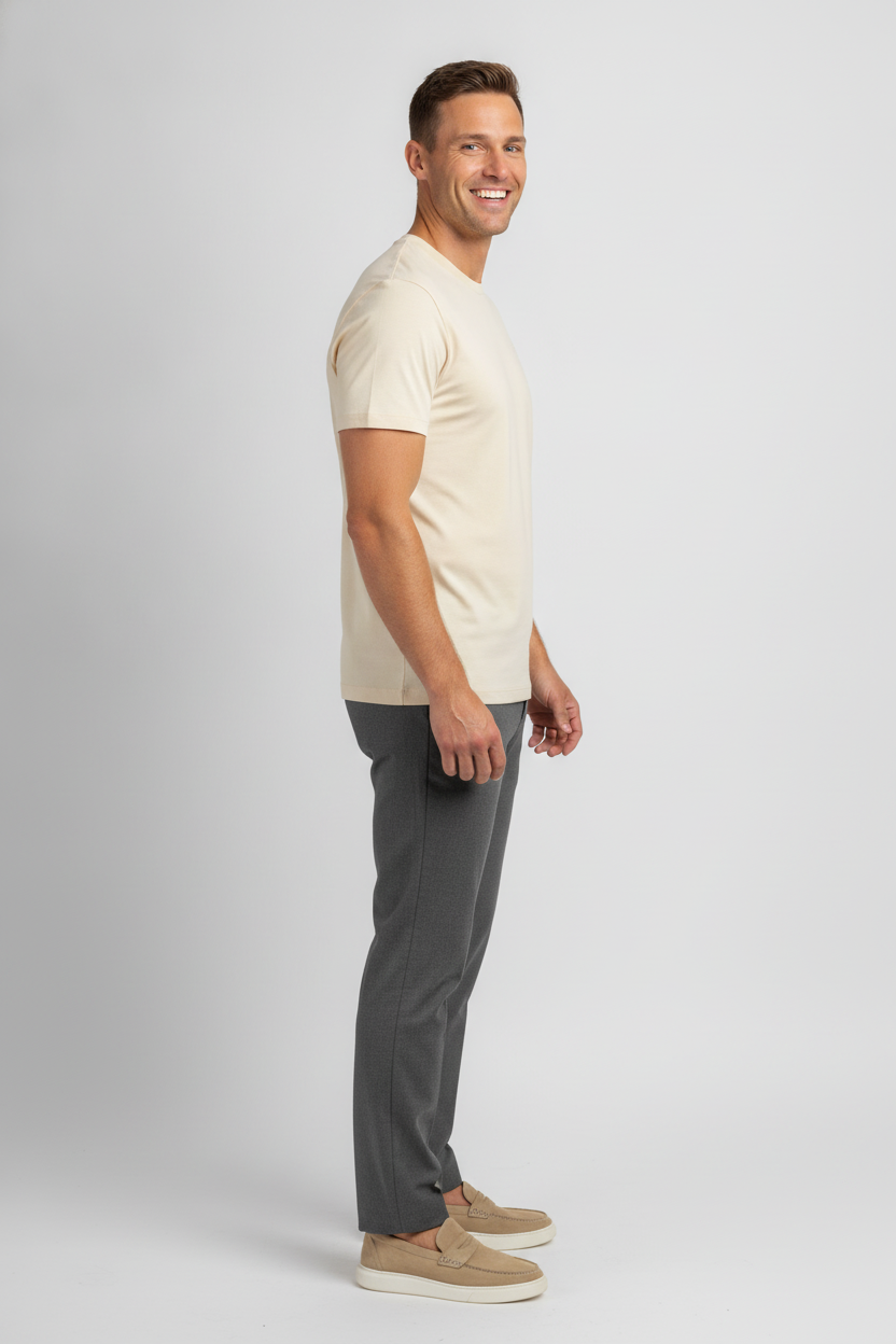 T-shirt Cream "Kare" - Flexx, model zijaanzicht De Heerenkamer Utrecht