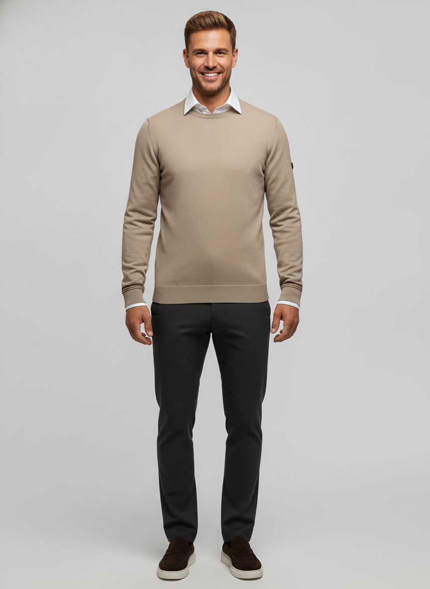 Trui Sand-Dark Brown Col "Eero" - Flexx, model vooraanzicht De Heerenkamer Utrecht