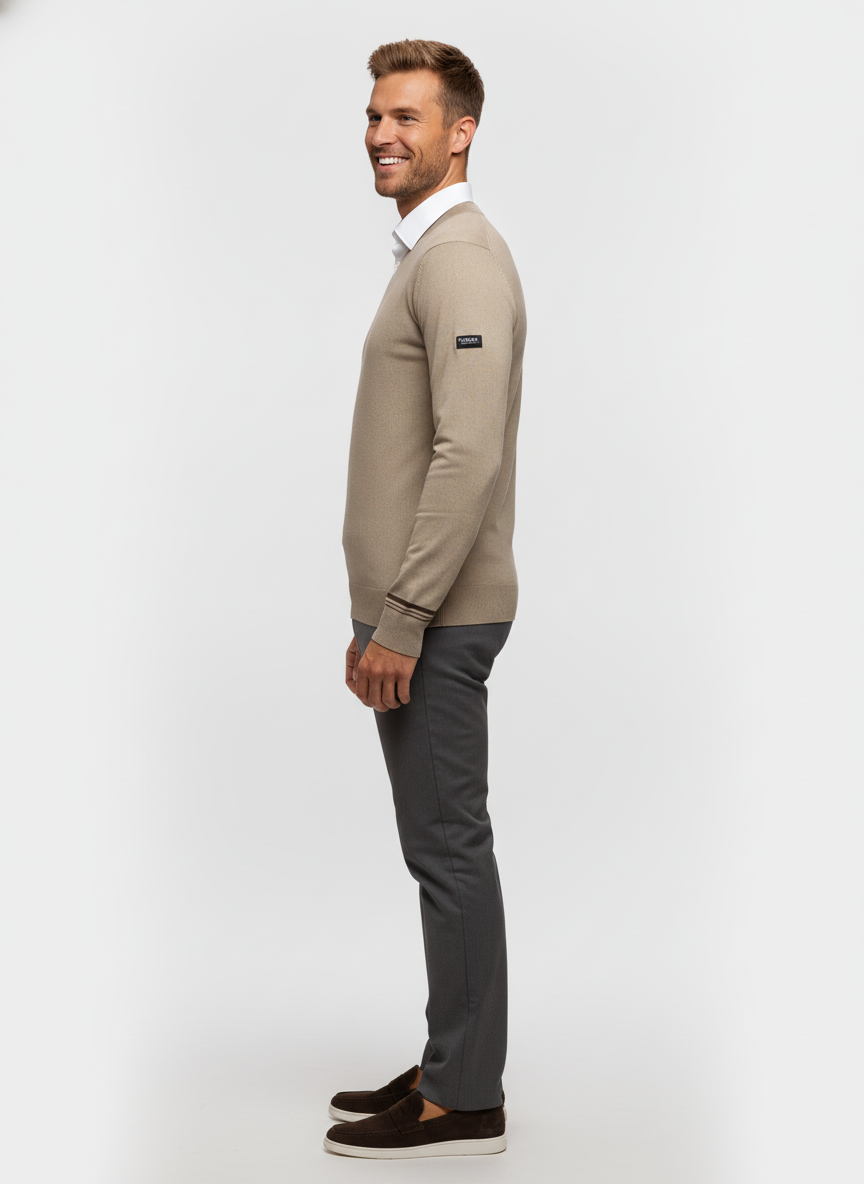 Trui Sand-Dark Brown Col "Eero" - Flexx, model zijaanzicht De Heerenkamer Utrecht