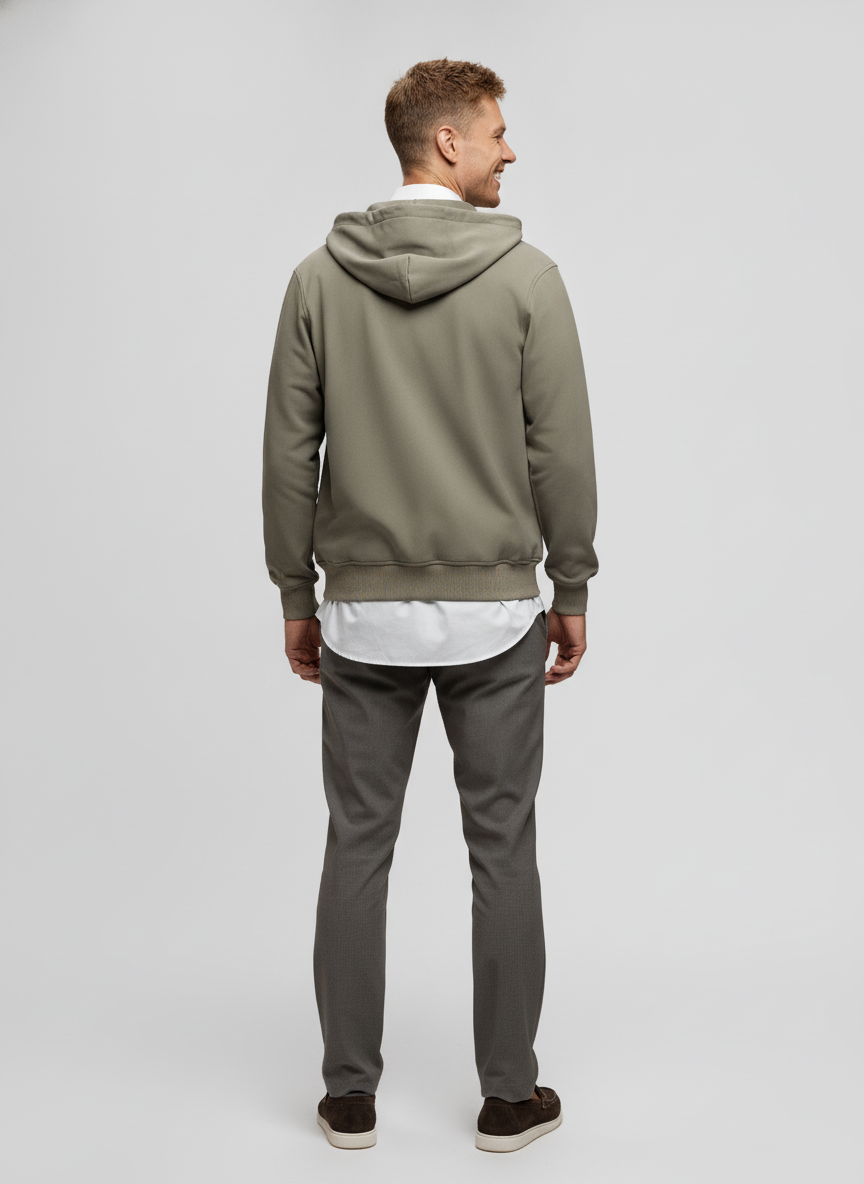 Hoodie Light Khaki "Thane" - Flexx, model achteraanzicht De Heerenkamer Utrecht