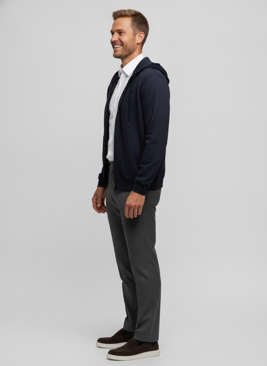 Hoodie Navy "Thane" - Flexx, model zijaanzicht De Heerenkamer Utrecht