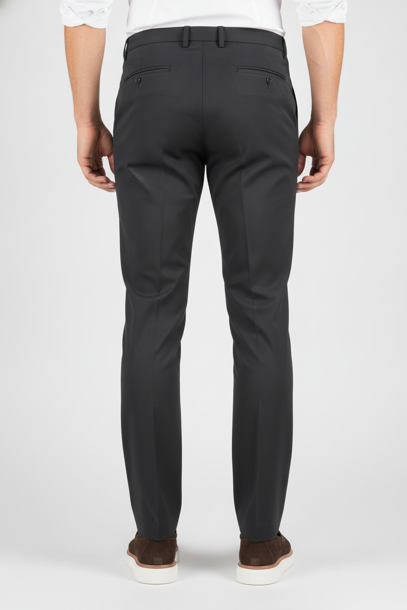 Broek Black Mix and Match - D, model achteraanzicht De Heerenkamer Utrecht